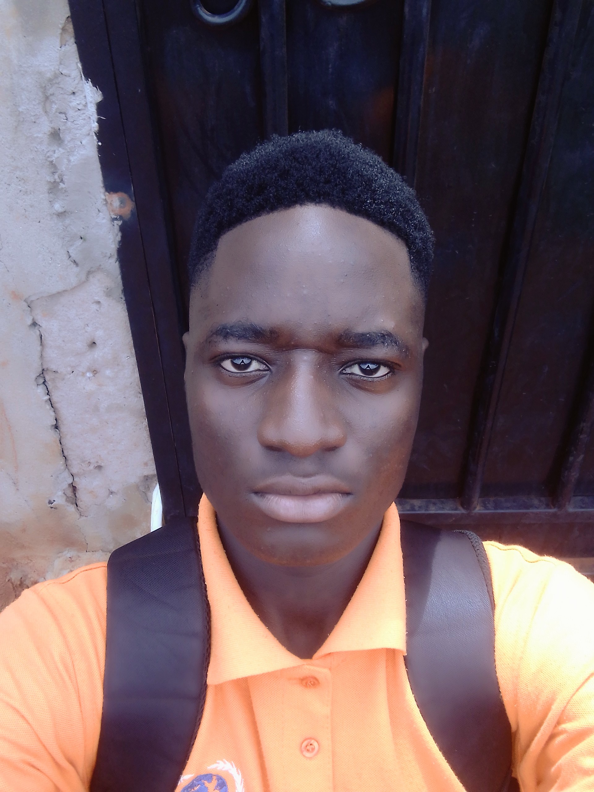Isaac Abatsong à la maison